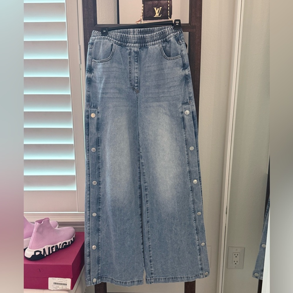 Stylish Wide-Leg Denim Pants